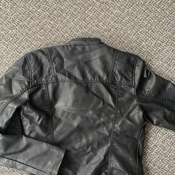 Leather jacket - Picture 2 of 4